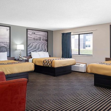 Hotel Super 8 By Wyndham Humboldt Exteriér fotografie