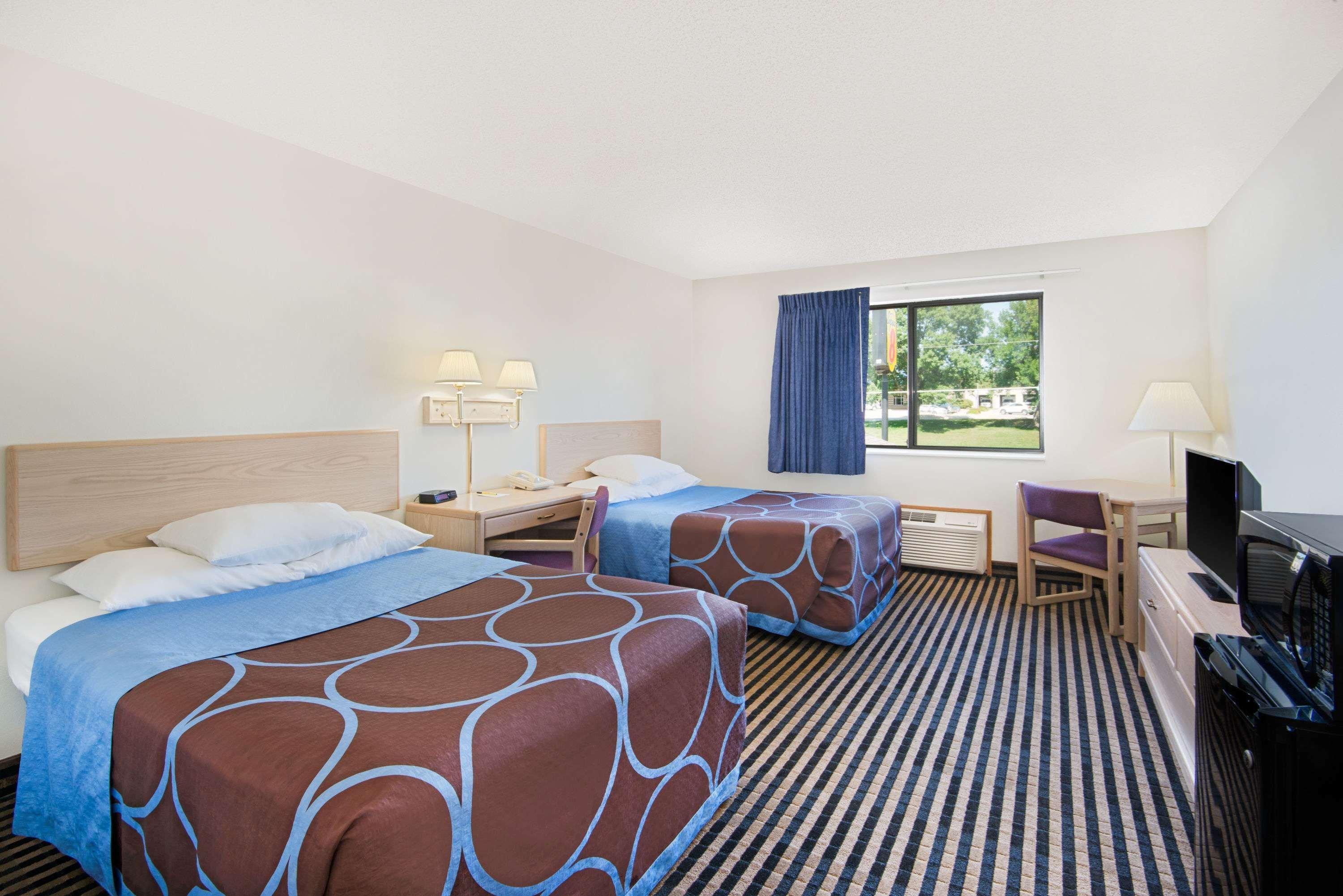 Hotel Super 8 By Wyndham Humboldt Exteriér fotografie