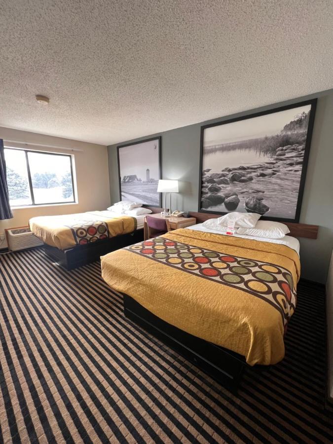 Hotel Super 8 By Wyndham Humboldt Exteriér fotografie