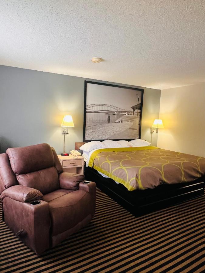 Hotel Super 8 By Wyndham Humboldt Exteriér fotografie