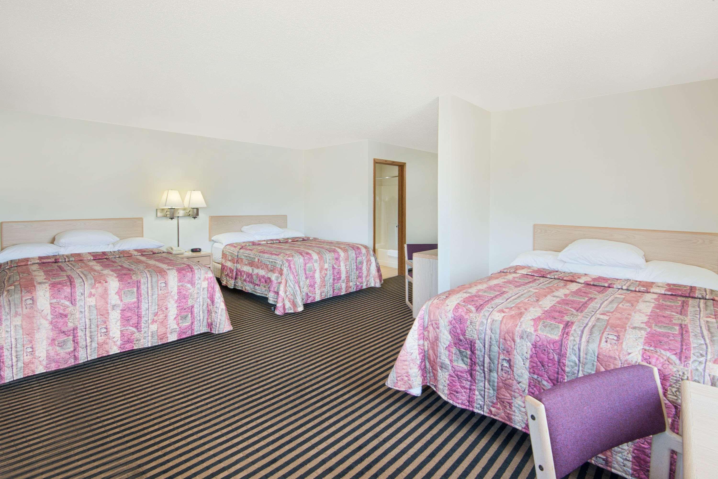 Hotel Super 8 By Wyndham Humboldt Exteriér fotografie