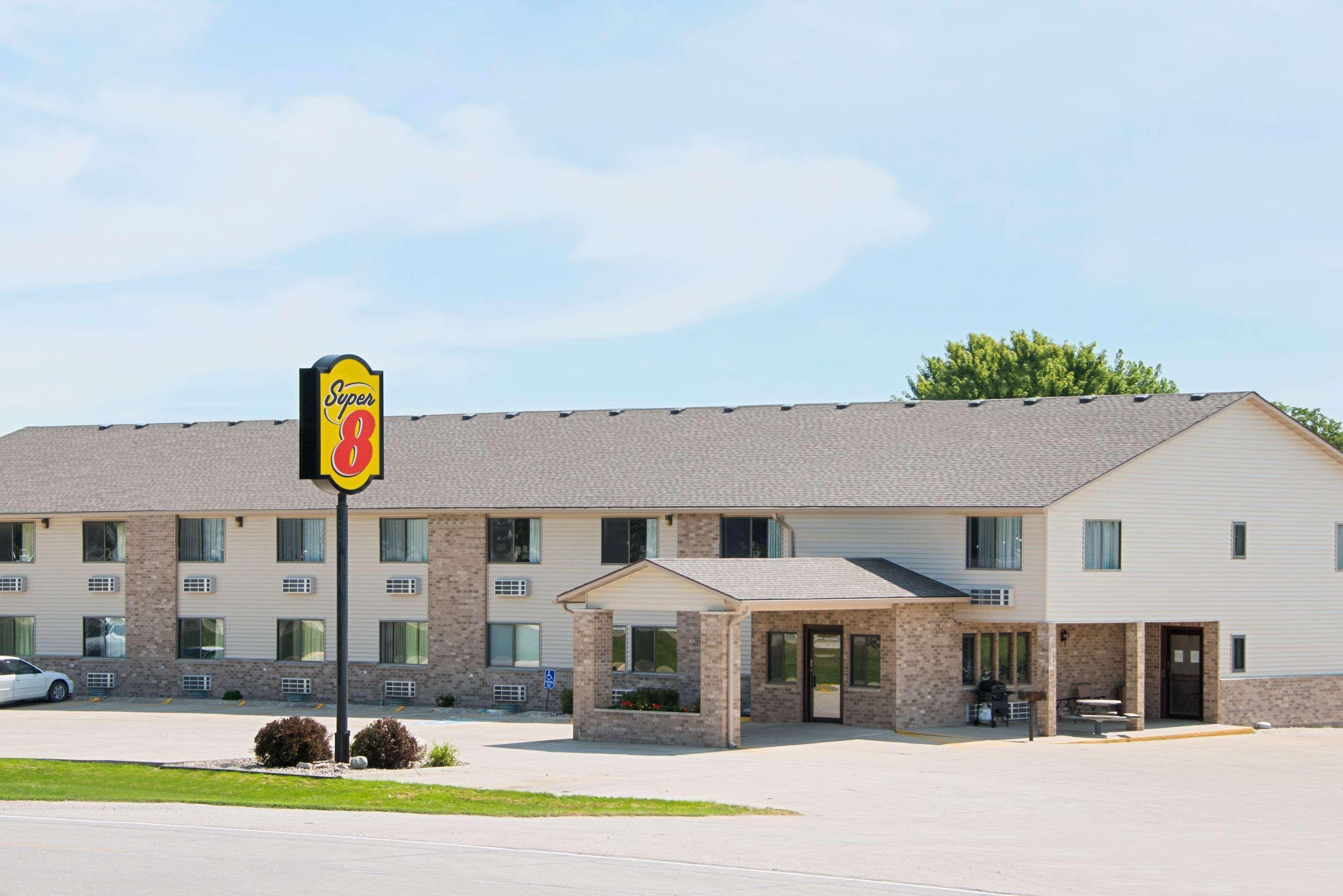Hotel Super 8 By Wyndham Humboldt Exteriér fotografie